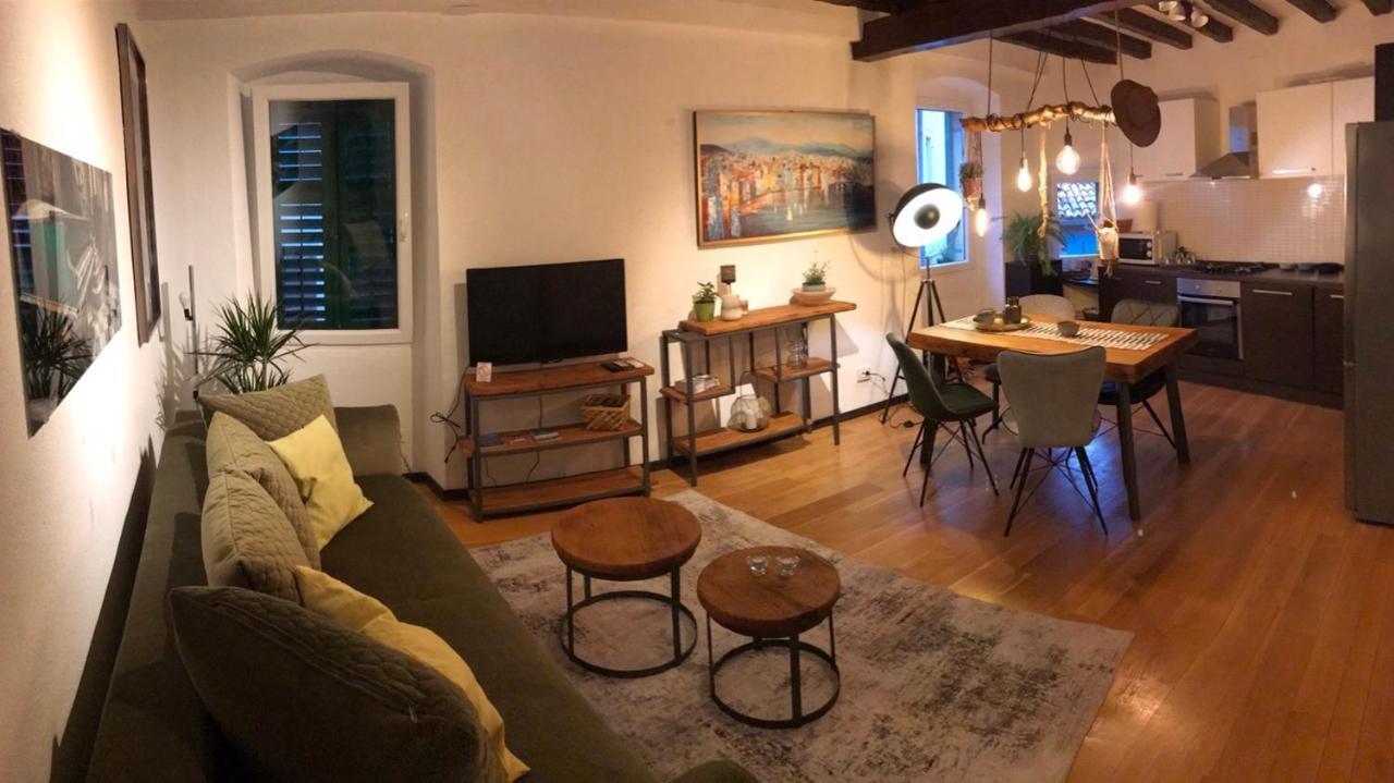 Apartma Carera